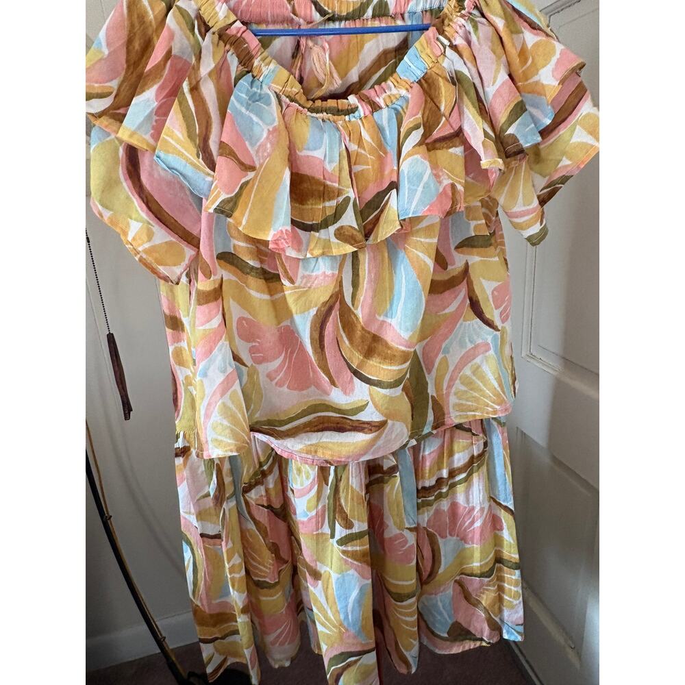 Nicole Miller Floral Skirt and Top Sz Large